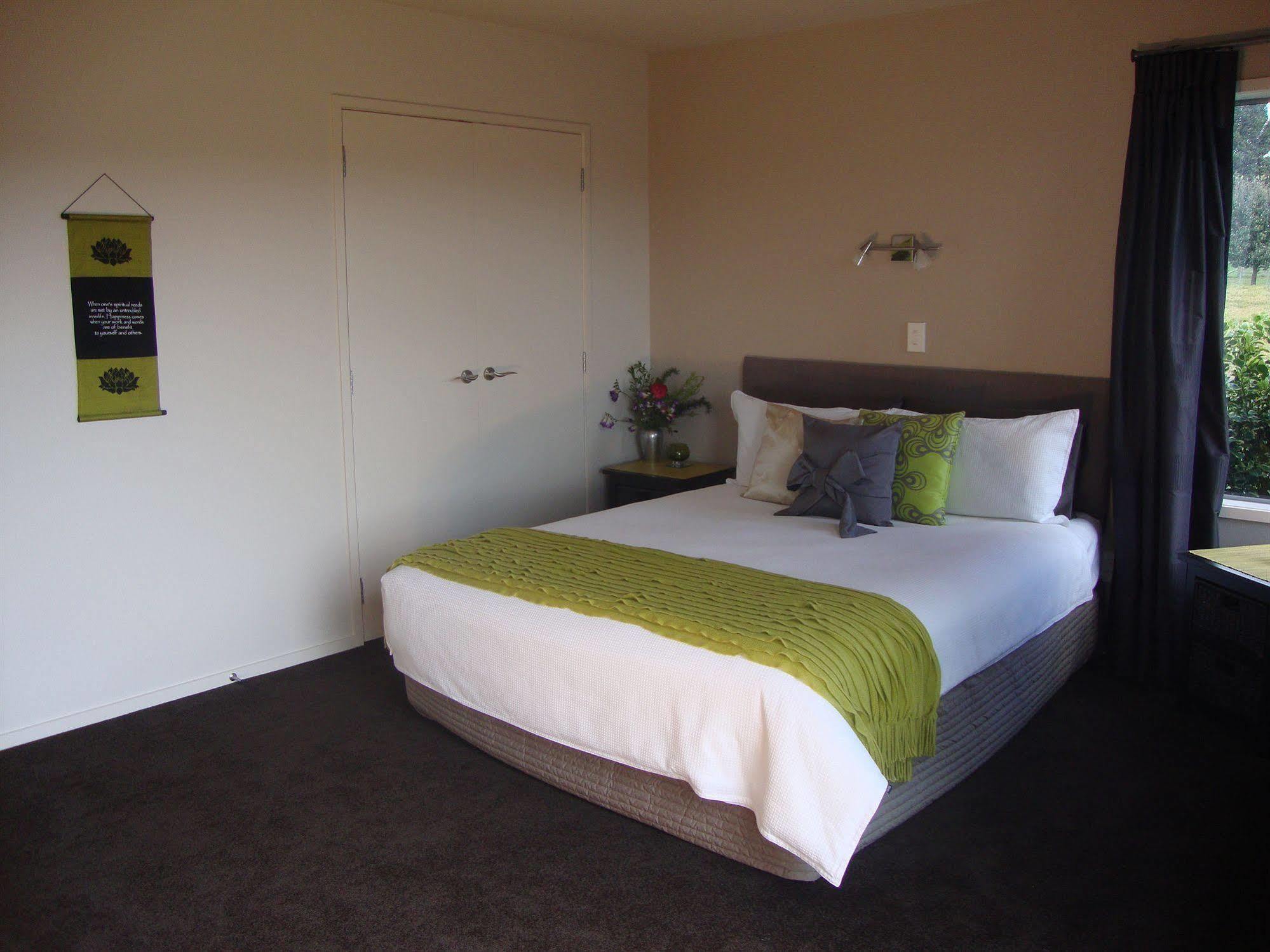 Stunning Views Bed, Breakfast & Health Retreat Whangamata Exterior foto